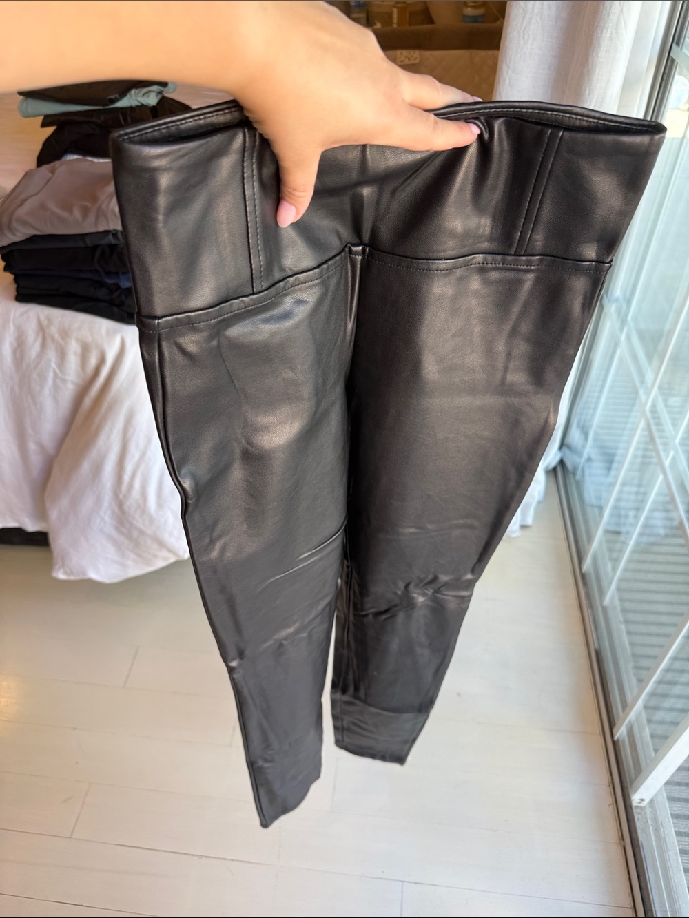 Laundry By Shelli Segal Black Faux Leather High-Rise Leggings